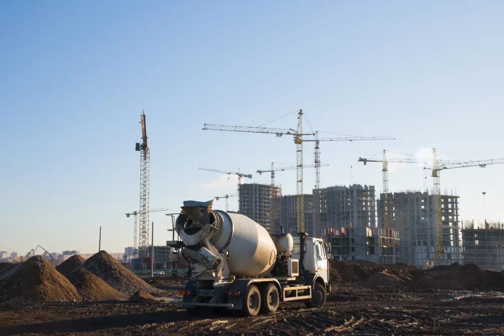 concrete-mixers-on-site concrete-mixers-on-site